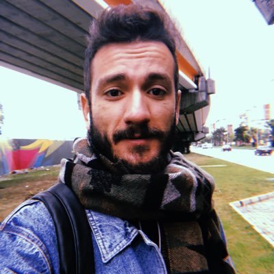 Sokakta enerjik,evde depresif,mutfakta fotoğrafçı,okulda diyetisyen. | Konsantre Podcast'i takip et https://t.co/IPhaVN4oRq