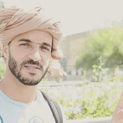 Photographer from occupied Western Sahara, Human rights defender and wannbe video editor. #EquipeMedia