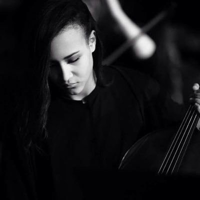 Violoncelliste. ✈️ ❤️ Nice French Riviera 🍉🌴☀️ - Paris