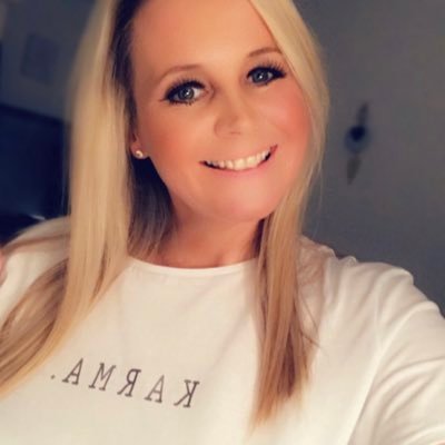 spritzerqueen's profile picture. Lifes too short to be anything but happy