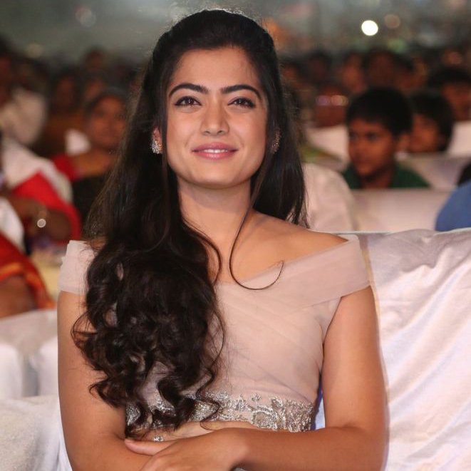 GraphcOnline's profile picture. 😊