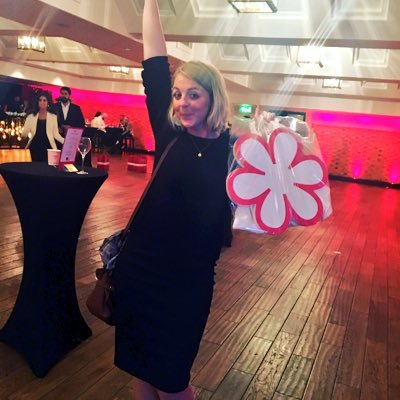 Misslucyejones's profile picture. Pastry chef 👩‍🍳 married to @lewispastrychef previously @CoworthParkUK 1*, Ritz London 1*