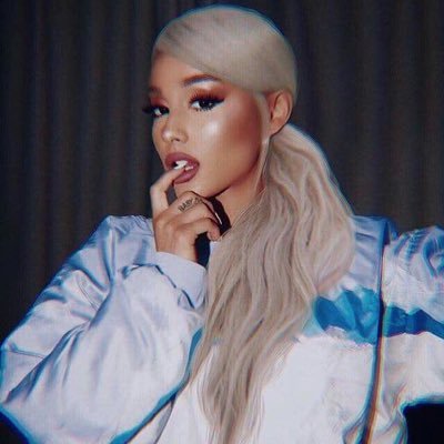sunofabeacch's profile picture. yo @arianagrande follows🖤 yeeeeeeeep
