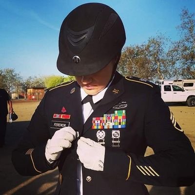 Dressage enthusiast, Iraq/Afghanistan veteran, Tech Scout, motorcyclist, hockey FANATIC and entrepreneur!
Find me on Instagram! @USArmyDressage