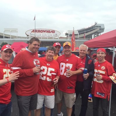 PaddyMorgan17's profile picture. Oh ya, i beat cancer one time. LIVE LUCKY 🇮🇪