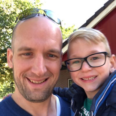 Senior Webdeveloper @ Logisz | .Net | New Media | SEO | Gadgets | iPhone/iPad | Mercedes | Papa van Naomi & Stijn | Achterhoek | Varsseveld | NL