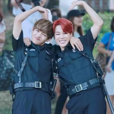 バンタンをこよなく愛するARMY️♥
テテペン️🦁
テグ️🦁🐰・95z️🦁🐶みんな好き♥
→オルペン
顔ファンとかマジ無理。