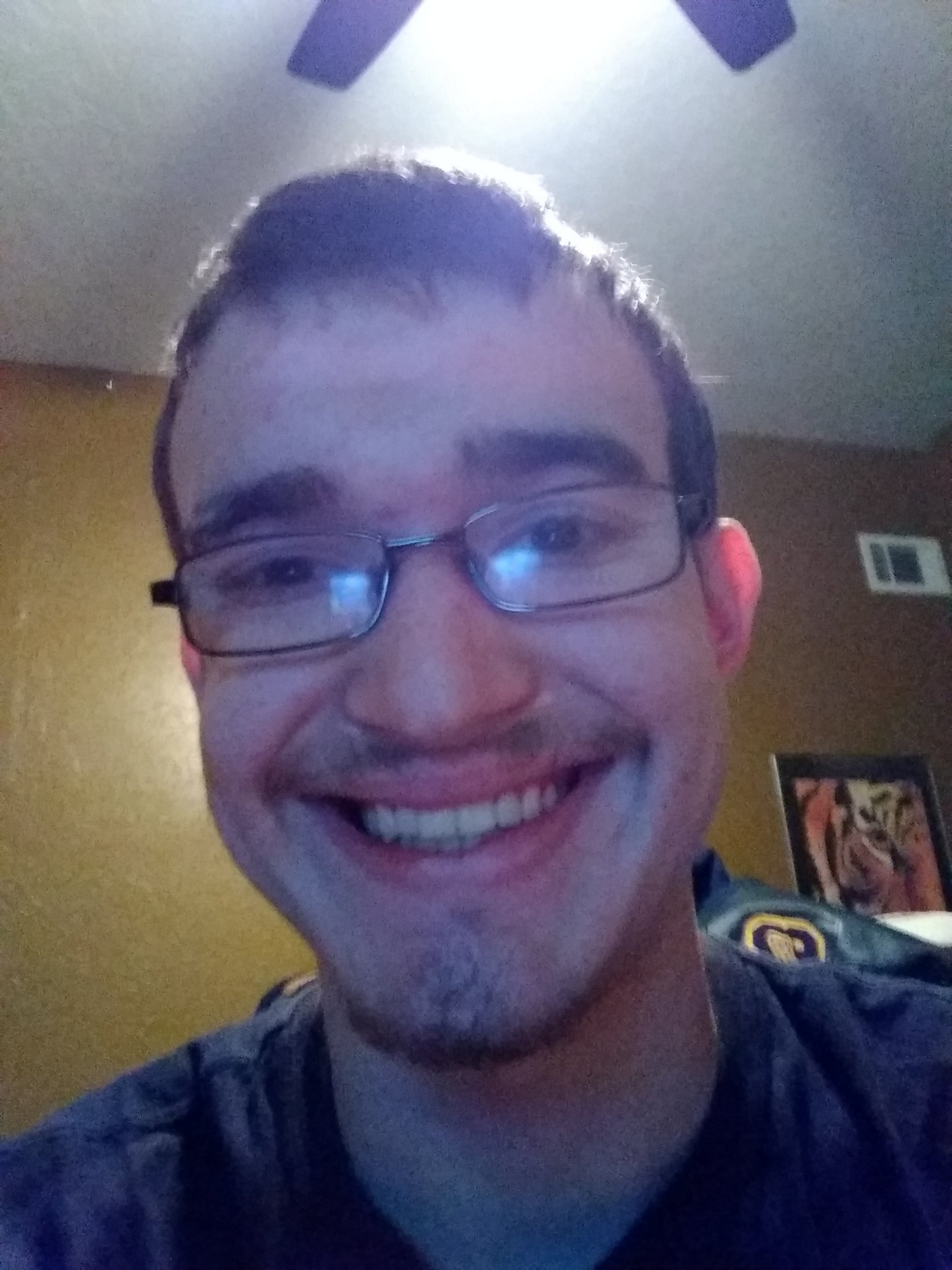 Sims addict, tiger lover, pizza lover, anything sweet lover... Hi how are ya? 23