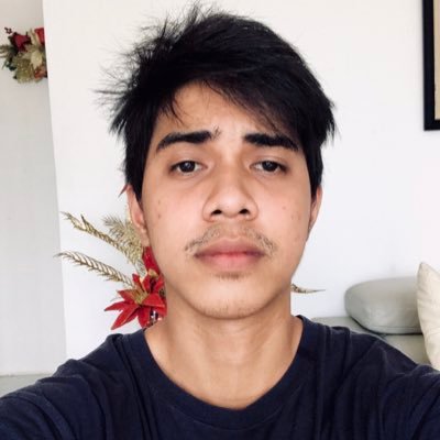 Elybaaang's profile picture. junkie