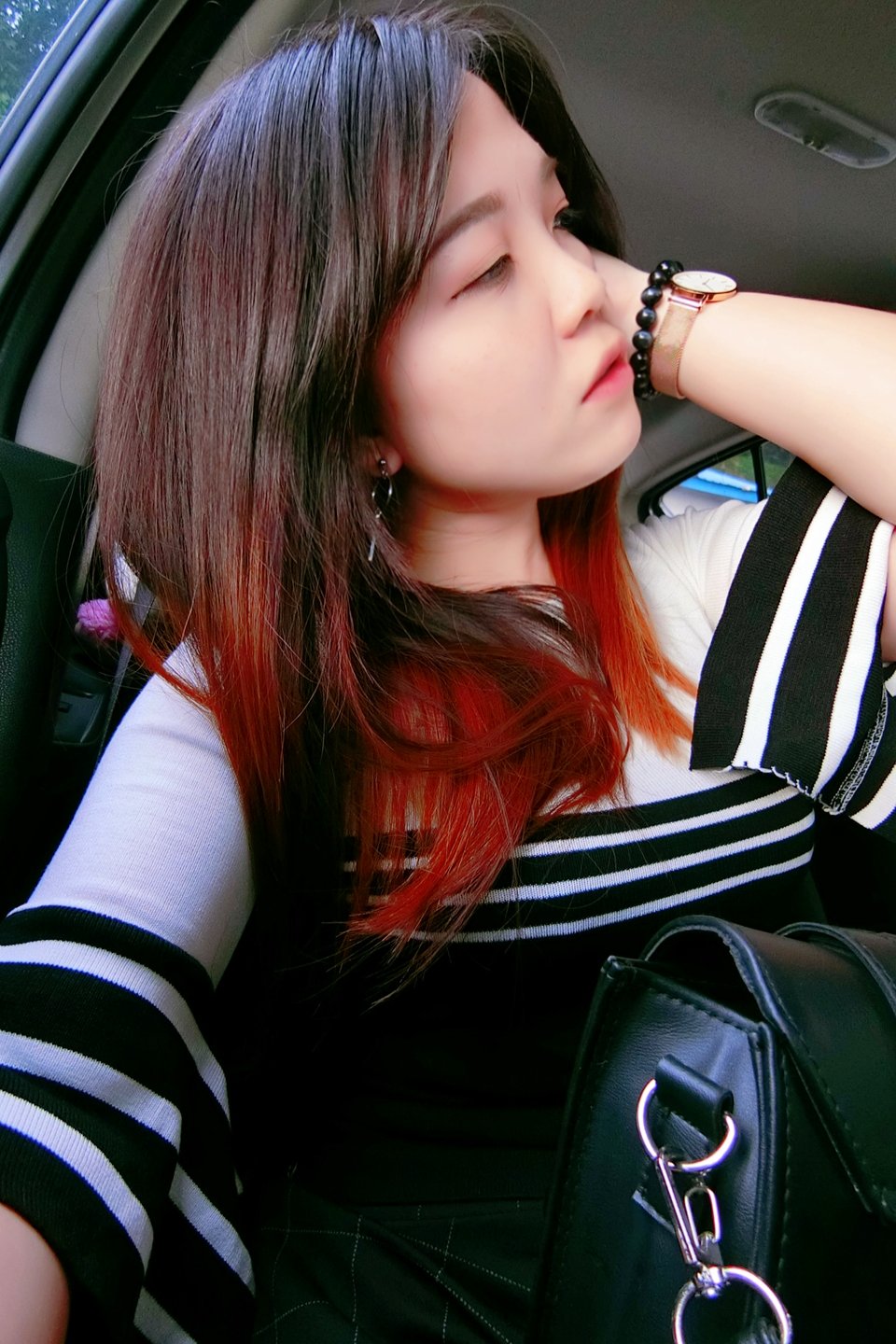 Veonne_mun's profile picture. I live with my style,
I may not as perfect as you,
but I'm still me,
please respect me.
wechat:veonne_mun