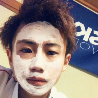 VBocTFLTrvzqJq2's profile picture. 今年18 やり直した！