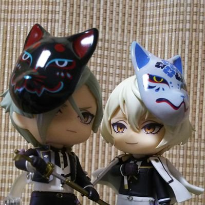 だいぶ前に成人済み。
とうらぶはpocketから。初期刀は加州。初鍛刀は五虎退。審神者4年目にして初ドロップの蛍丸がついに…
最推しは山姥切長義。

2.5次元舞台、ミュージカルが楽しい日々。