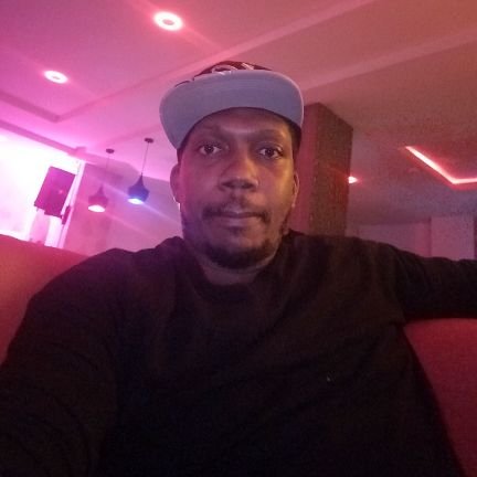 jideamanc's profile picture. Petroleum Engineer, business man.