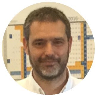 Profesor por vocación. Entusiasta del entusiasmo. Apasionado del alpinismo y del #flippedlearning. Lector curioso y amante de la comunicación y del lenguaje.