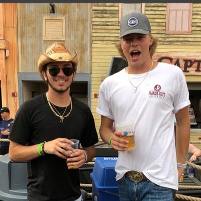 TyGeehan_'s profile picture. Live life//love life