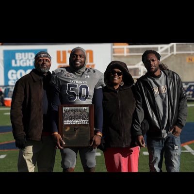 R.I.P Unc🙏 〽ississippi made University Of Tennessee Martin Grad Retired 🏈 #50 US Navy Sailor 🇺🇸🛳 ⚓️ 2x All-OVC middle linebacker ΩΨΦ Duece Dawg