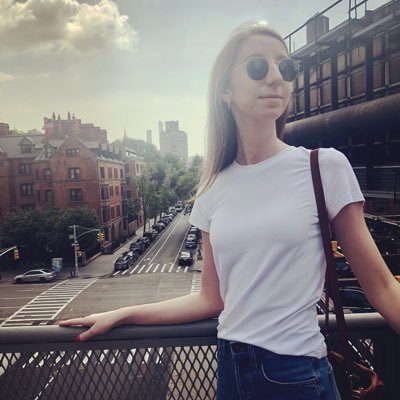 lindsayngregory's profile picture. 