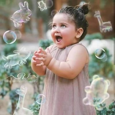 Zineb13628497's profile picture. 