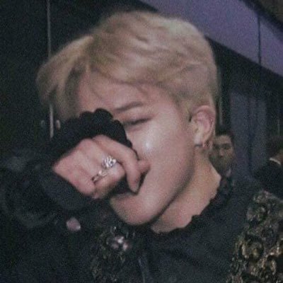 gPfla1123's profile picture. 💗경기도 04 노넴💗 하루 이상 언팔 시 팔로우 끊어요