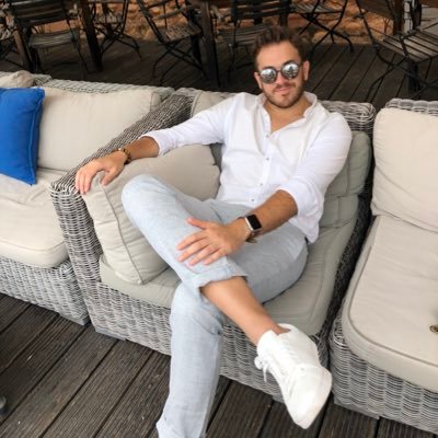 alvaromata10's profile picture. Consigue tus objetivos, disfrutando en el camino a por ello. Pienso y actúo. 🏃🏽‍♂️Instructor y educador. Malaguista y Madridista ⚽️ 🇪🇸 La vida es un regalo