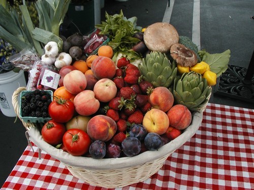 Mountain View Farmers' Market is every Sunday 9-1 @ Downtown CalTrain Station. 70+ farmers selling directly to you!