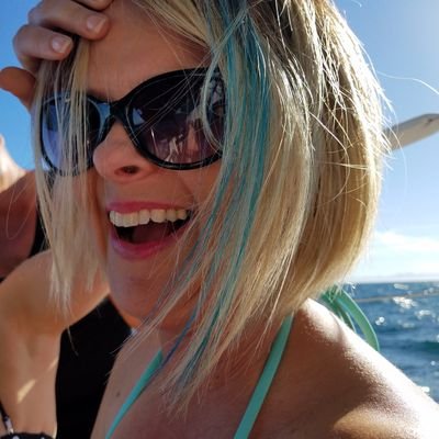 slkone0922's profile picture. Love God, my Family, my Friends and my Country!