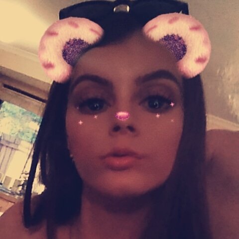 18 years old 🙊
Mumma of one baby girl 👶❤
Penelope ❤👶 03.09.18 🌸