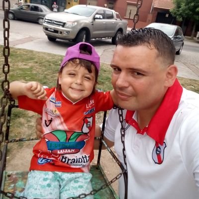 Padre de sol y lourdes.integrante de audiodeportes y futbol en el aire.cuervo y lujanero