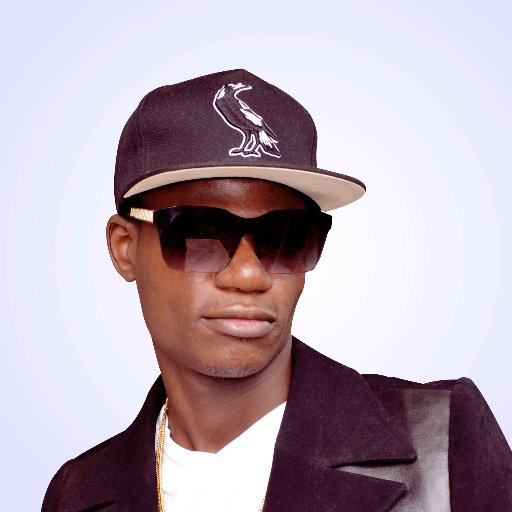 KosmicKlyten's profile picture. RnB Singer, Songwriter. On a mission from the Void  #237