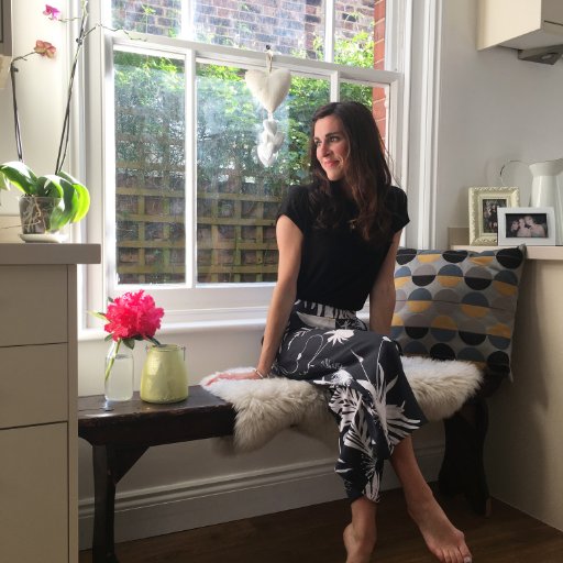 Caroline Kyriazis, I'm an interiors lover. Passionate about transforming spaces, I offer affordable #interiordesign and #interiorstyling for your home.