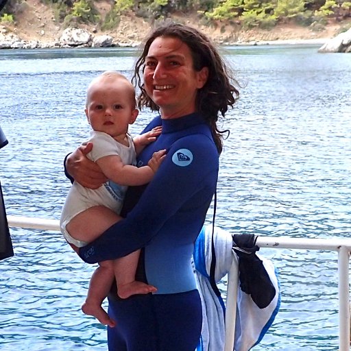 earth citizen, phd, sailor, diver, nature lover. interested in metagenomics, molecular epidemiology, omics data integration. bit by bit.