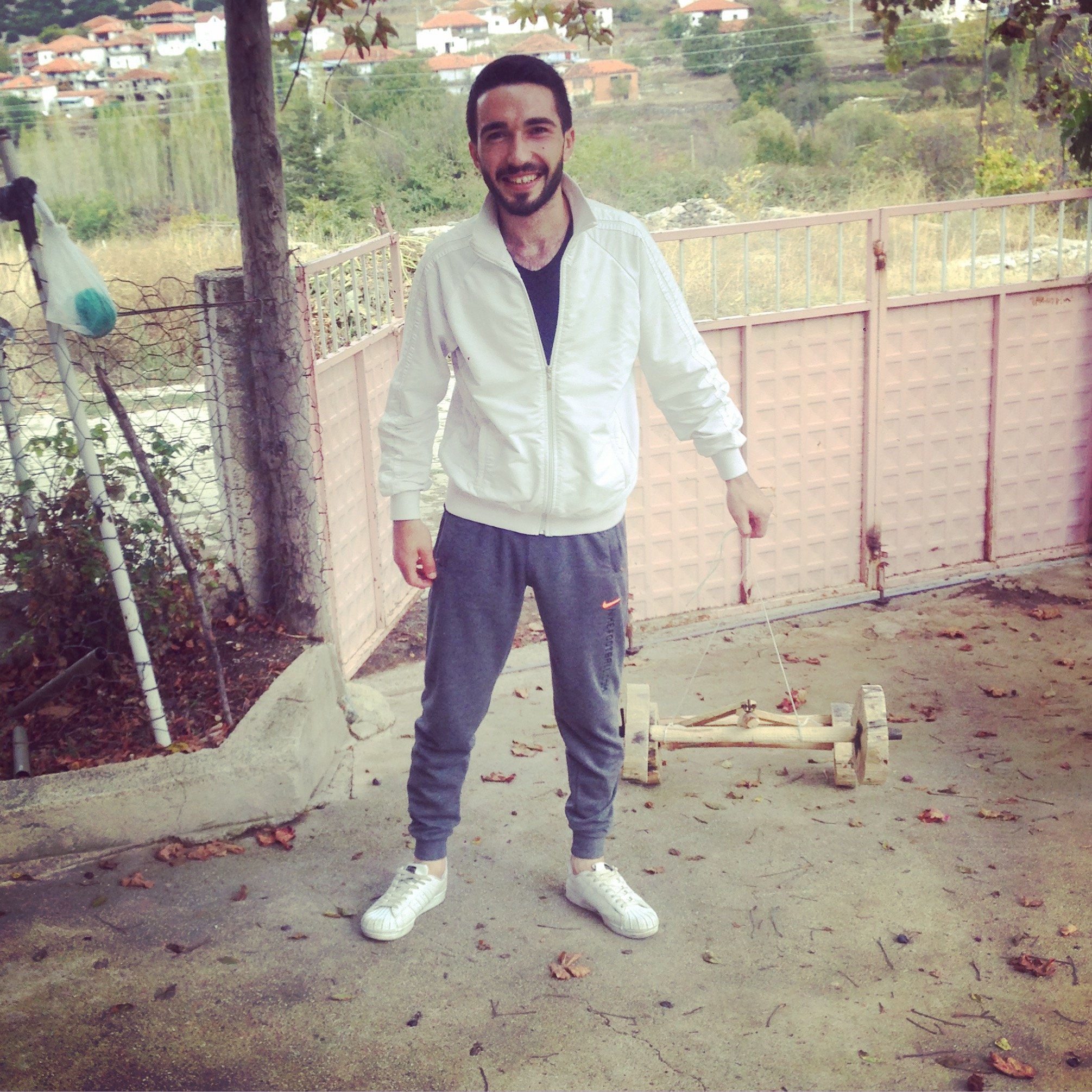 aliakcayy20's profile picture. 