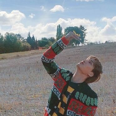 pics, gifs, and vids of jongin being a cutie🧸♡