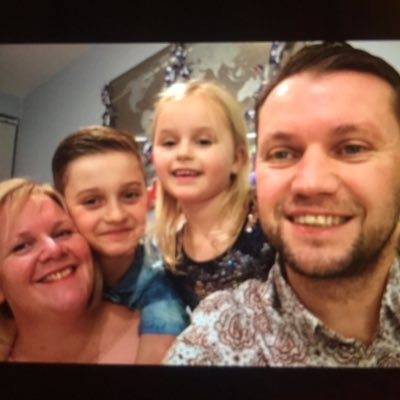 sallypritchar10's profile picture. 