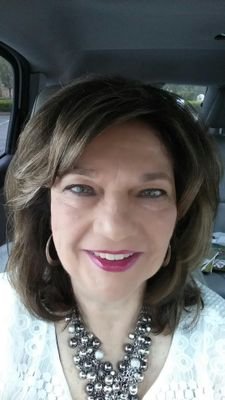 artistmyradwyer's profile picture. Abstract Artist