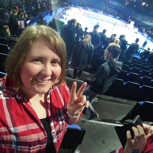 30 something year old tennis fan who decided to set up a tennis fan account! (She/Her)