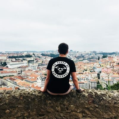 Sinexiadnb's profile picture. Oui