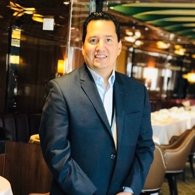 FigueroaTravel's profile picture. Luxury group travel advisor crafting unforgettable journeys to Antarctica, the Galápagos & Africa providing outsourced travel. Dabble in ETFs.