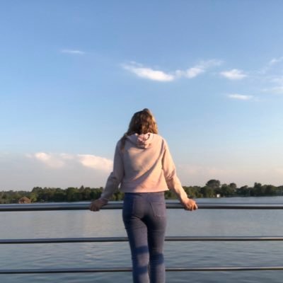 Angelin23947945's profile picture. 