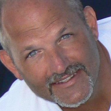 Holmey in Newport Beach (AOMICdM) Profile