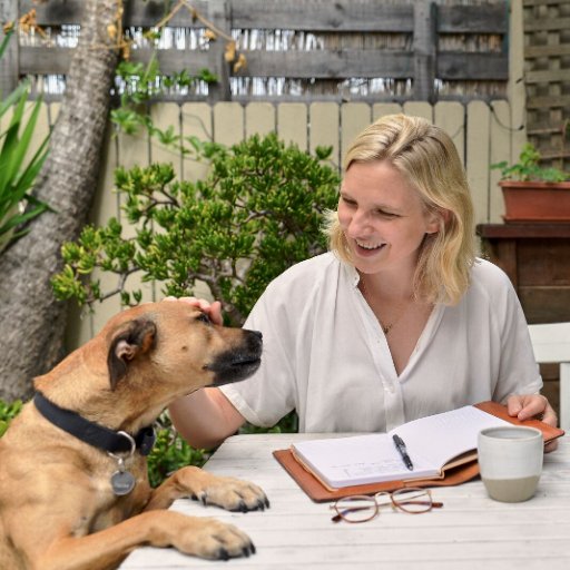 fchapmanwriter's profile picture. Writes words. Drinks whiskey. Loves dogs. Basically Hemingway. She/her. Stars Like Us - winner of the 2018 Ampersand Prize - Hardie Grant Egmont OUT NOW