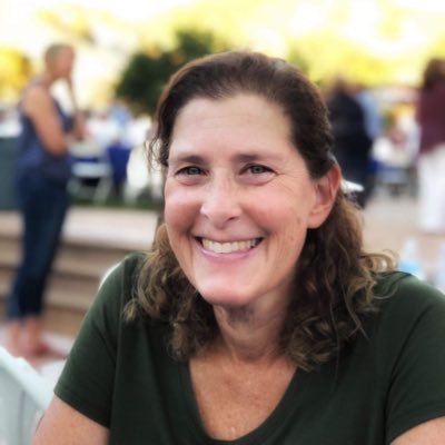 vickihubbard33's profile picture. 