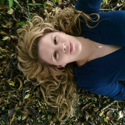 Diseñadora, filósofa, hortelana. Defiendo del