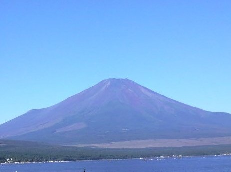 ２０１５年５月３０日に発生したM８.１の小笠原諸島西方沖巨大地震に驚き、それ以降地震の研究？をしています。また、富士山と京都は昔何回か行きましたので、山岳写真も含めて鑑賞するのも日課です。