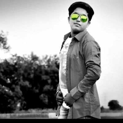 MohitMe17723904's profile picture. Singer