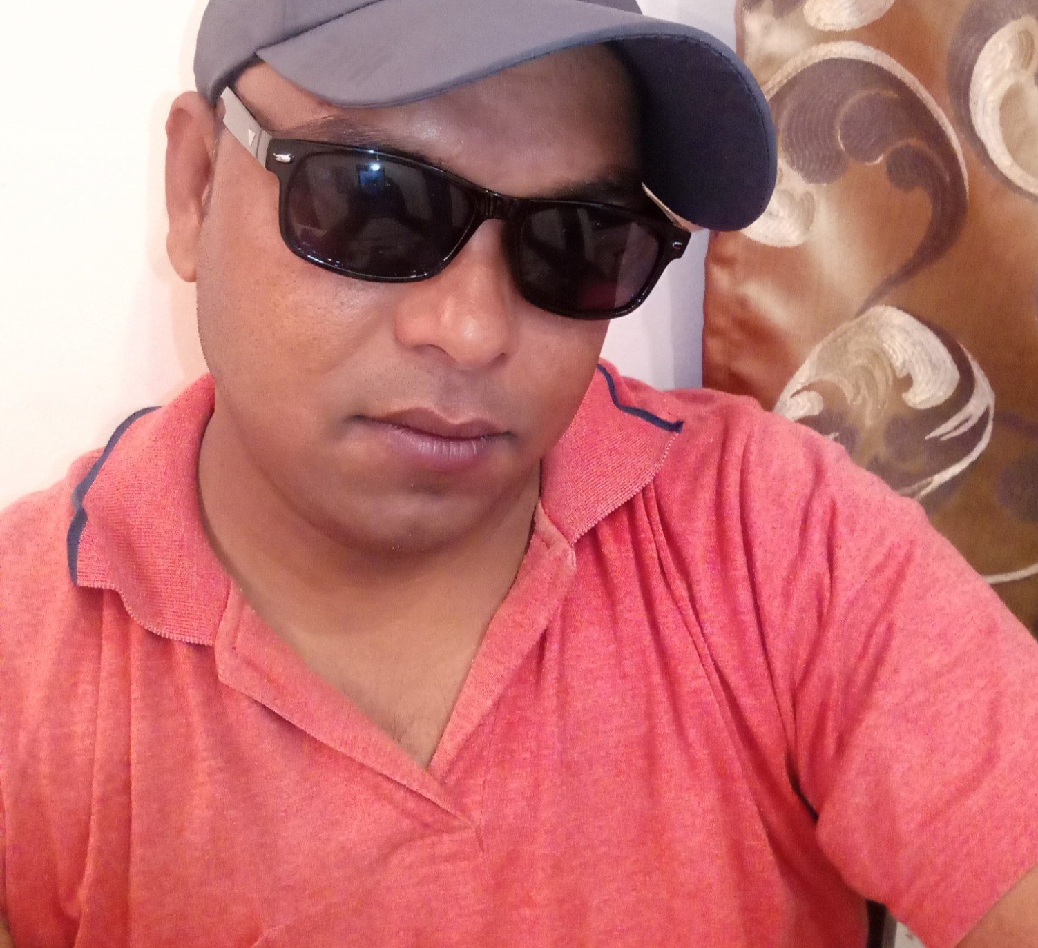 raj_mehar's profile picture. Na Hindu na sikh esai 
na hum muslmaan h 
manvta h dhram humara
hum keval insan h