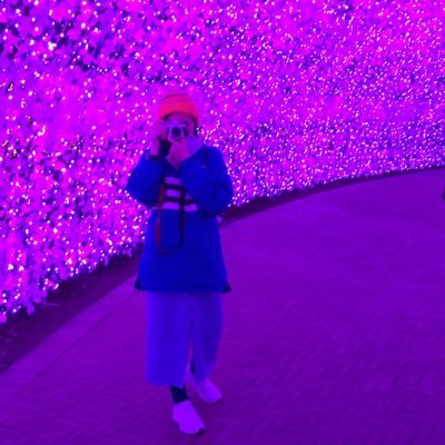 Apann_v's profile picture.