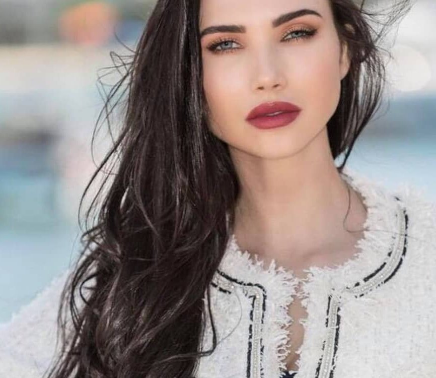 Sua primeira fonte brasileira sobre a atriz @jessgreen2 atualmente como Talon na série #TheOutpost no canal SyFyBR.
fan account