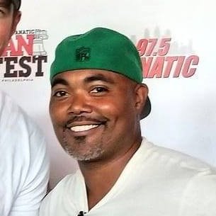 Host/Co-Founder of @4thandJawn podcast-Editor/Manager https://t.co/kAYV6PlPg6 Eagles Memes 24/7 Former draft analyst for NBC's Rotoworld Current:ViacomCBS(Nick/MTV/BET)