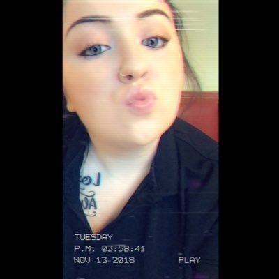 bubblemaniac143's profile picture. Libra♎